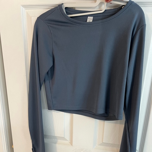 Fitted Cropped workout long sleeve - Picture 2 of 2